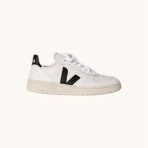 Veja Womens V10 Sneaker Size 40